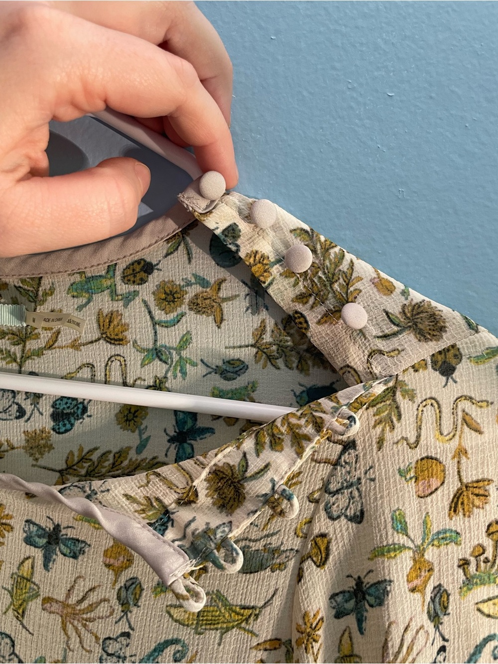 Long-Sleeve Nature Patter Sheet Babydoll Top - Picture 4 of 8